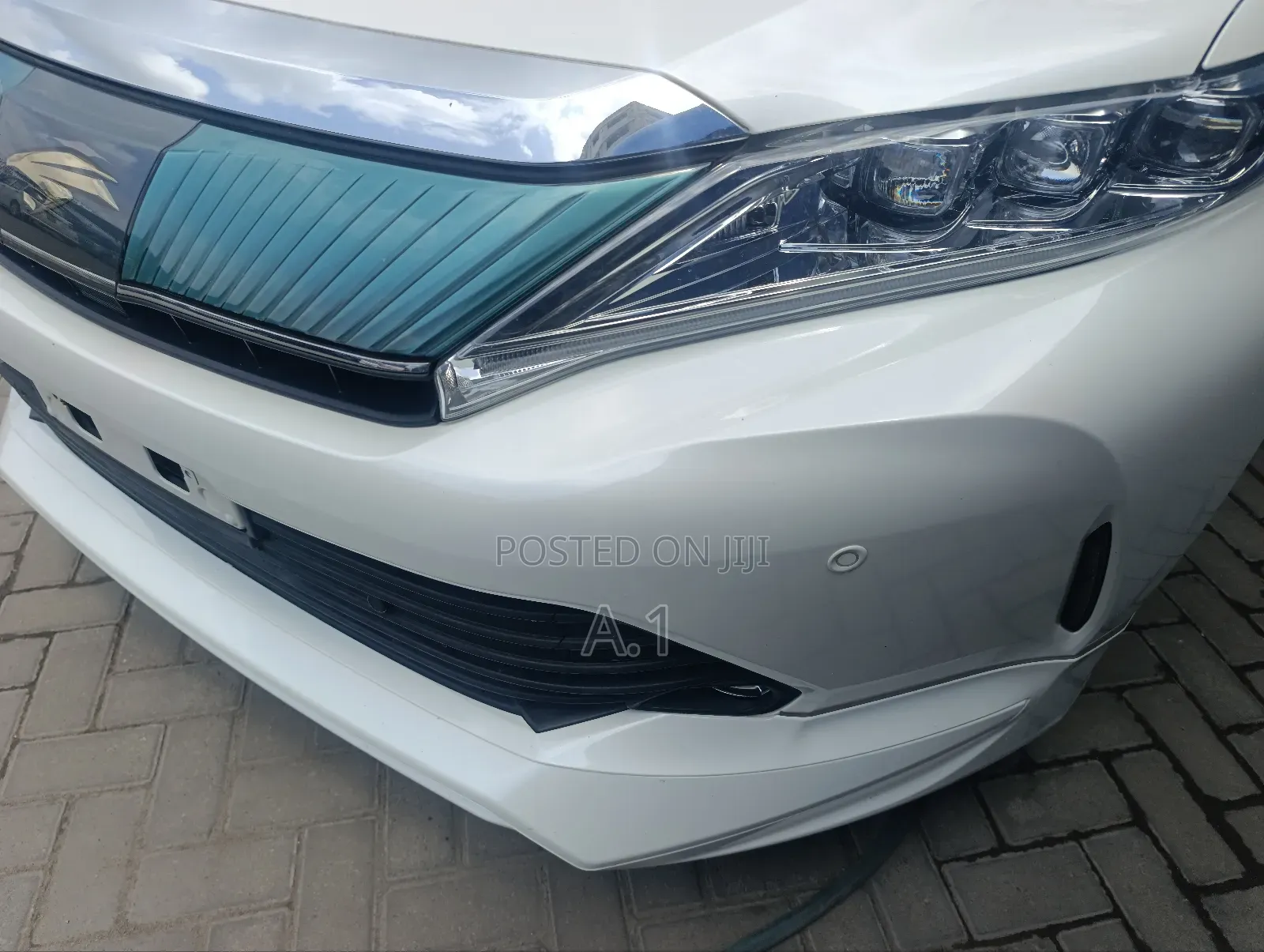 Toyota Harrier 2.5 Hybrid 4WD 2019 White
