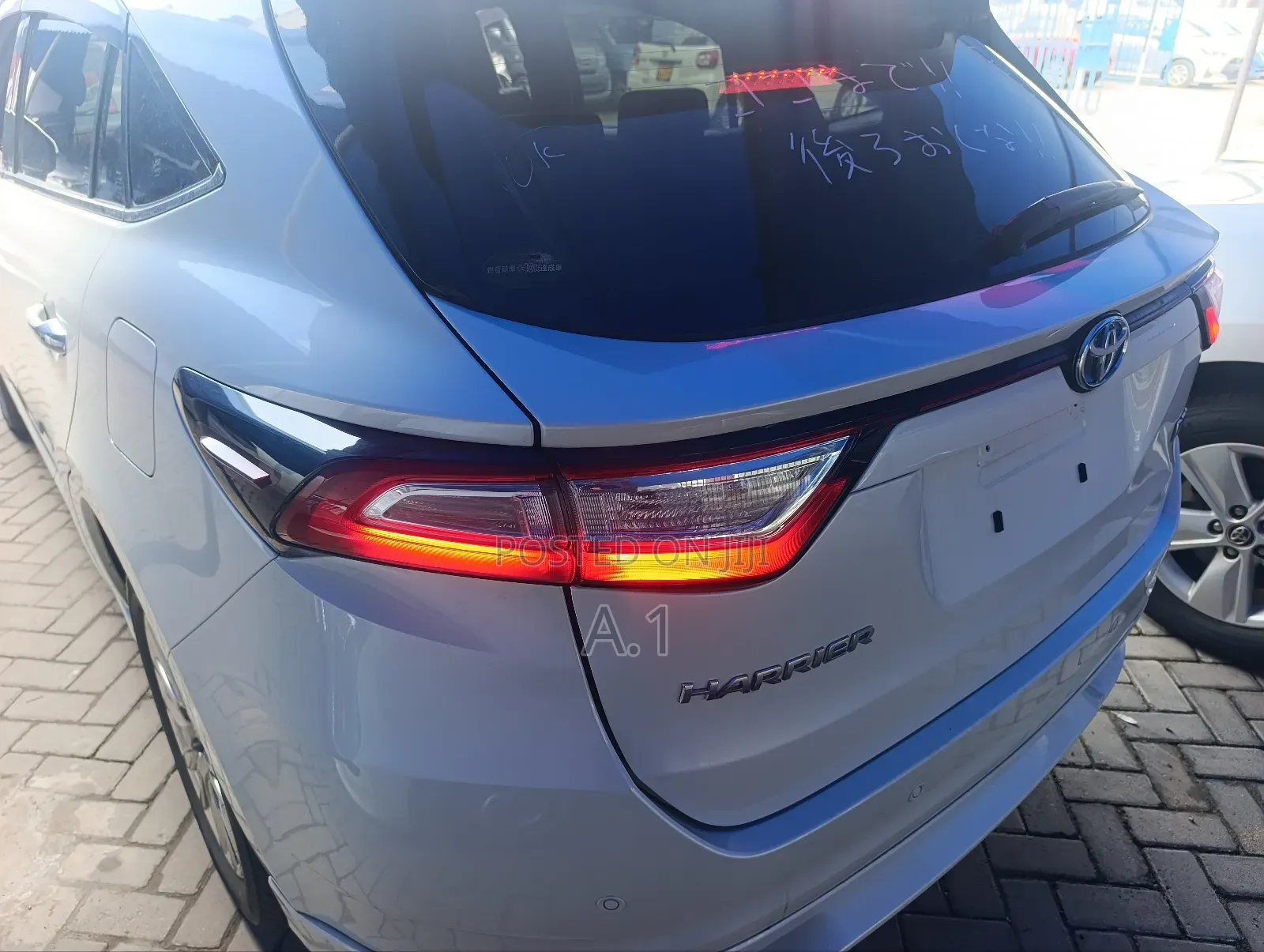 Toyota Harrier 2.5 Hybrid 4WD 2019 White
