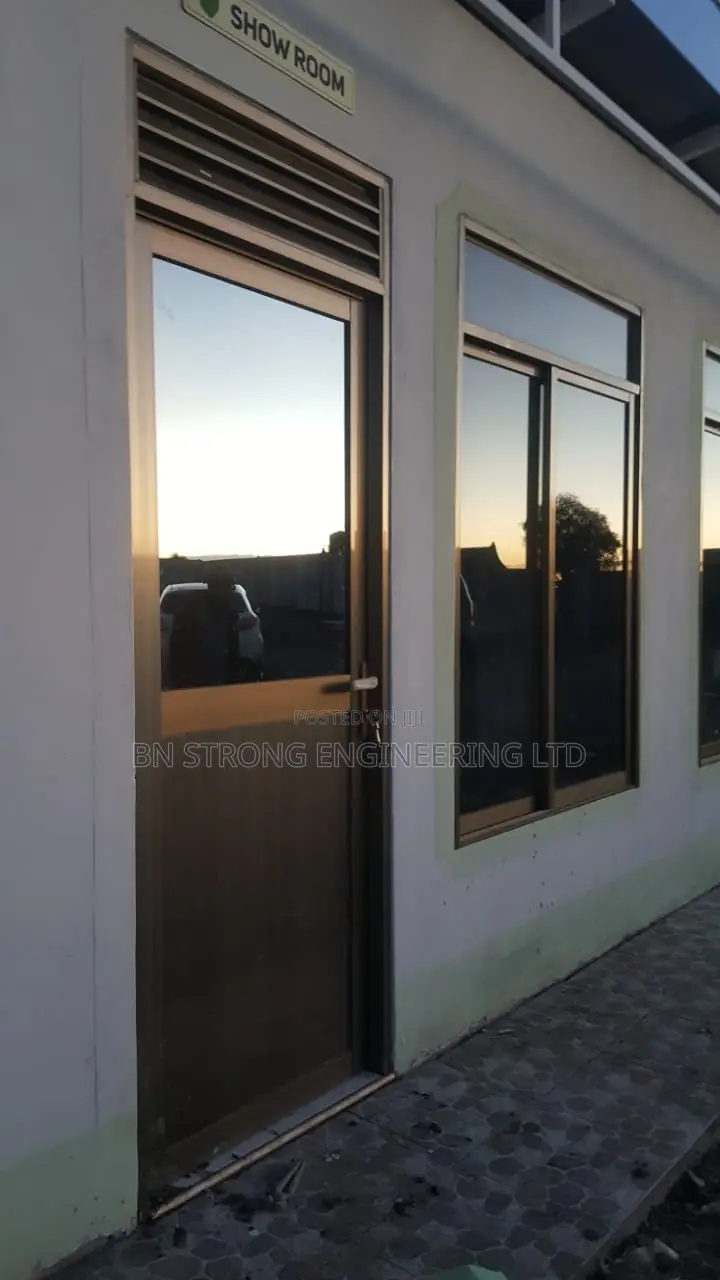 Aluminium Swing Doors