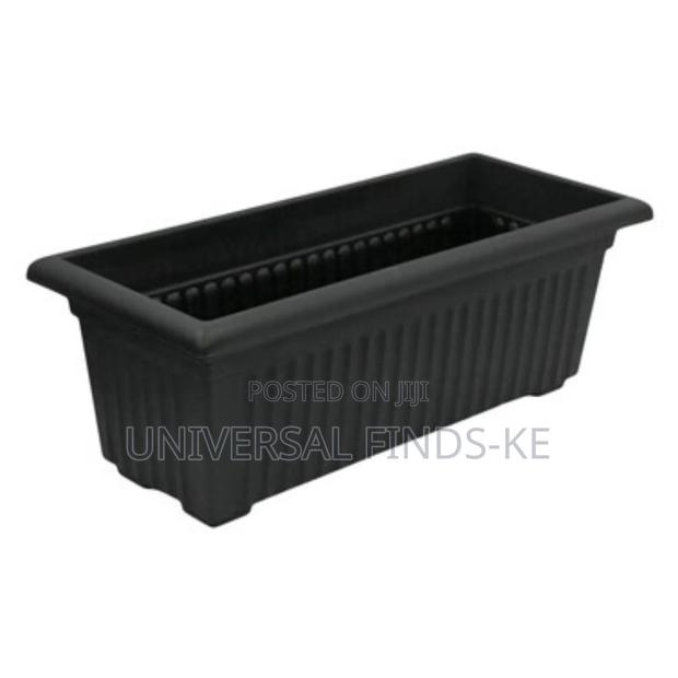 A Modern Rectangle Planter - main view