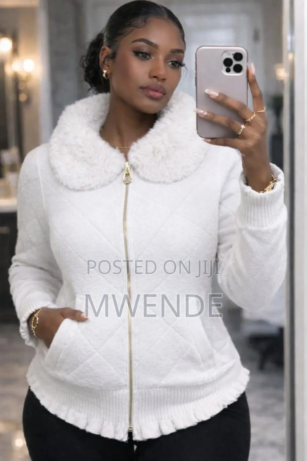 Heavy Sweaters - thumbnail 2