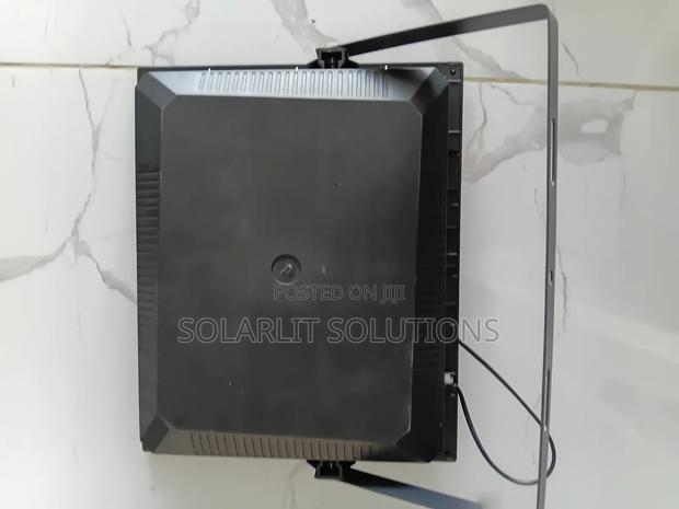 300w Solar Floodlight - thumbnail 3