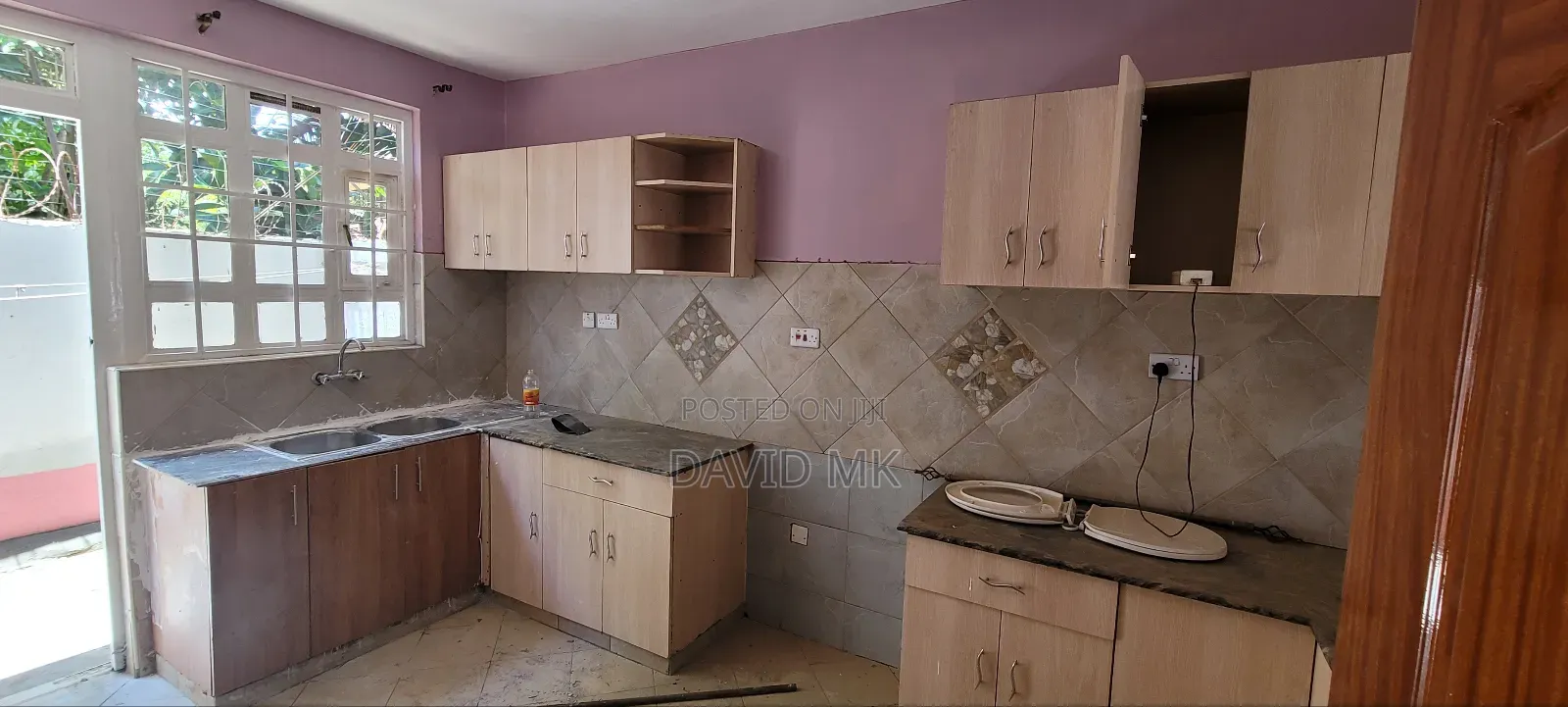 4bdrm Maisonette in Varshity, Kamakis for rent