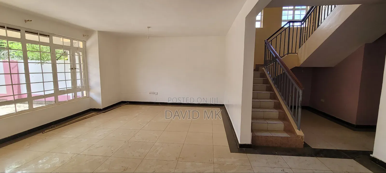 4bdrm Maisonette in Varshity, Kamakis for rent