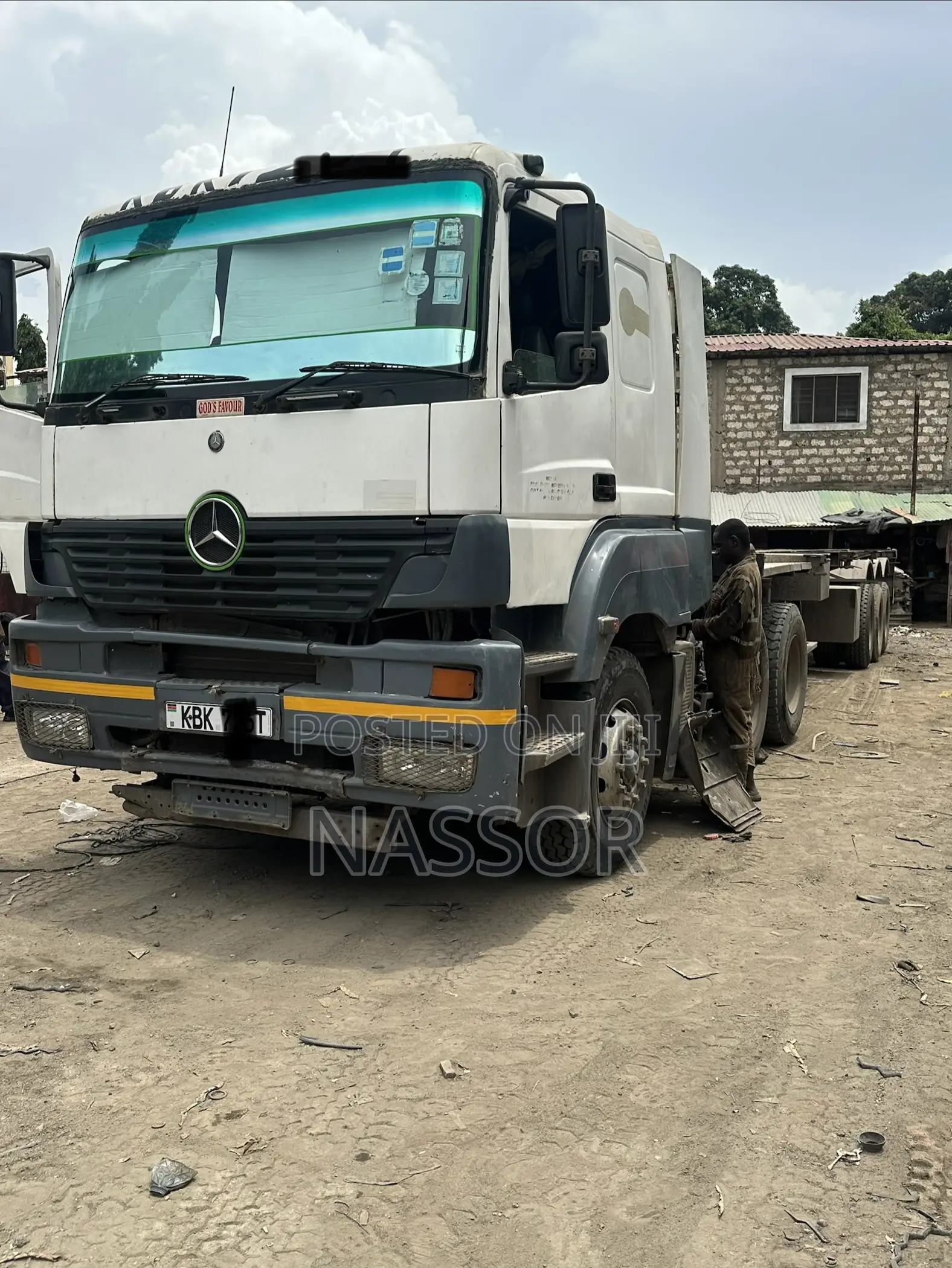 Mercedes Benz Axor Mp1 Good Condition Working With Mp3 Engine