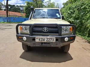 Toyota Land Cruiser 2013 Beige
