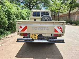 Toyota Land Cruiser 2013 Beige