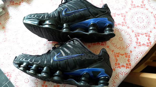 Nike Shox Nike Vomero 5 Sandel Uk Irl Eur Usa . 37