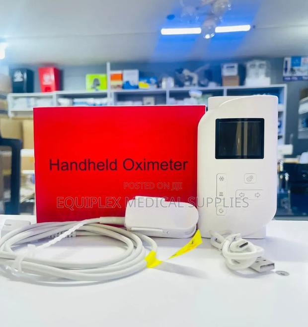 New Adult Handheld Pulse Oximeter - main view