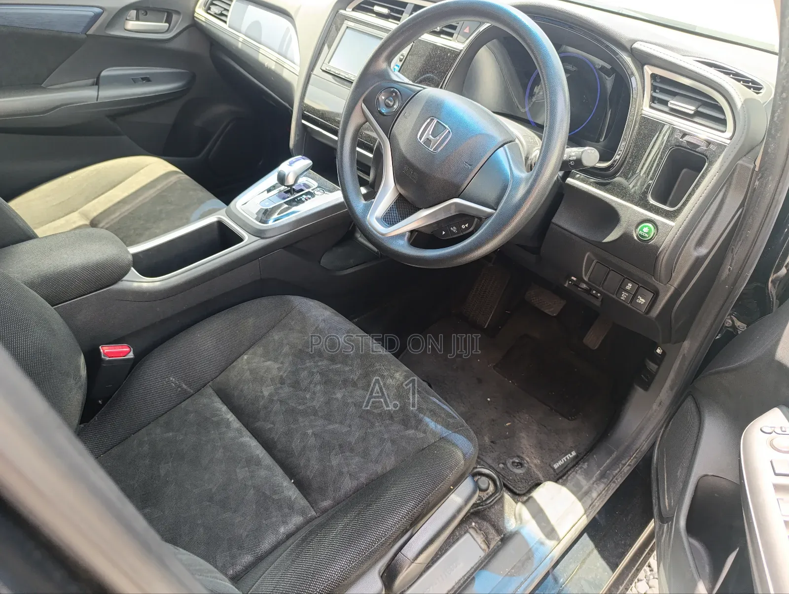 Honda Fit Shuttle 1.5 Hybrid 2WD 2018 Matt Black