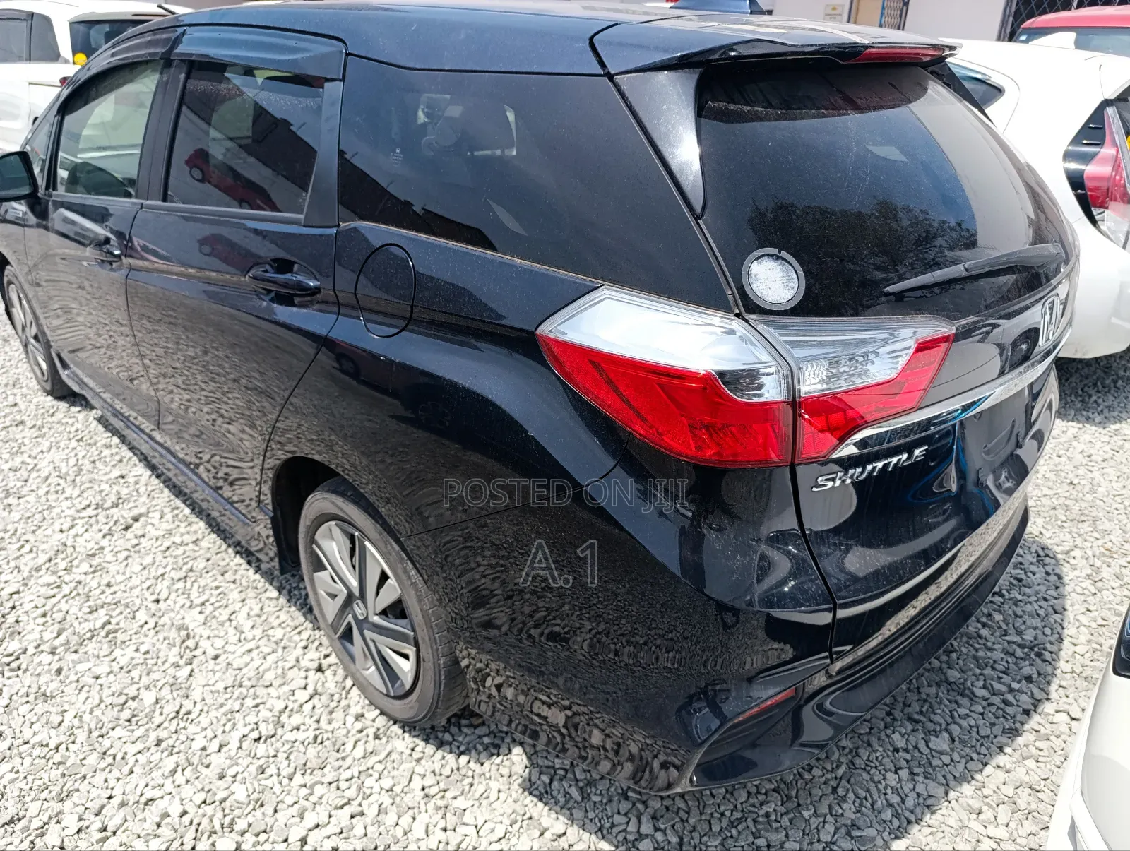 Honda Fit Shuttle 1.5 Hybrid 2WD 2018 Matt Black