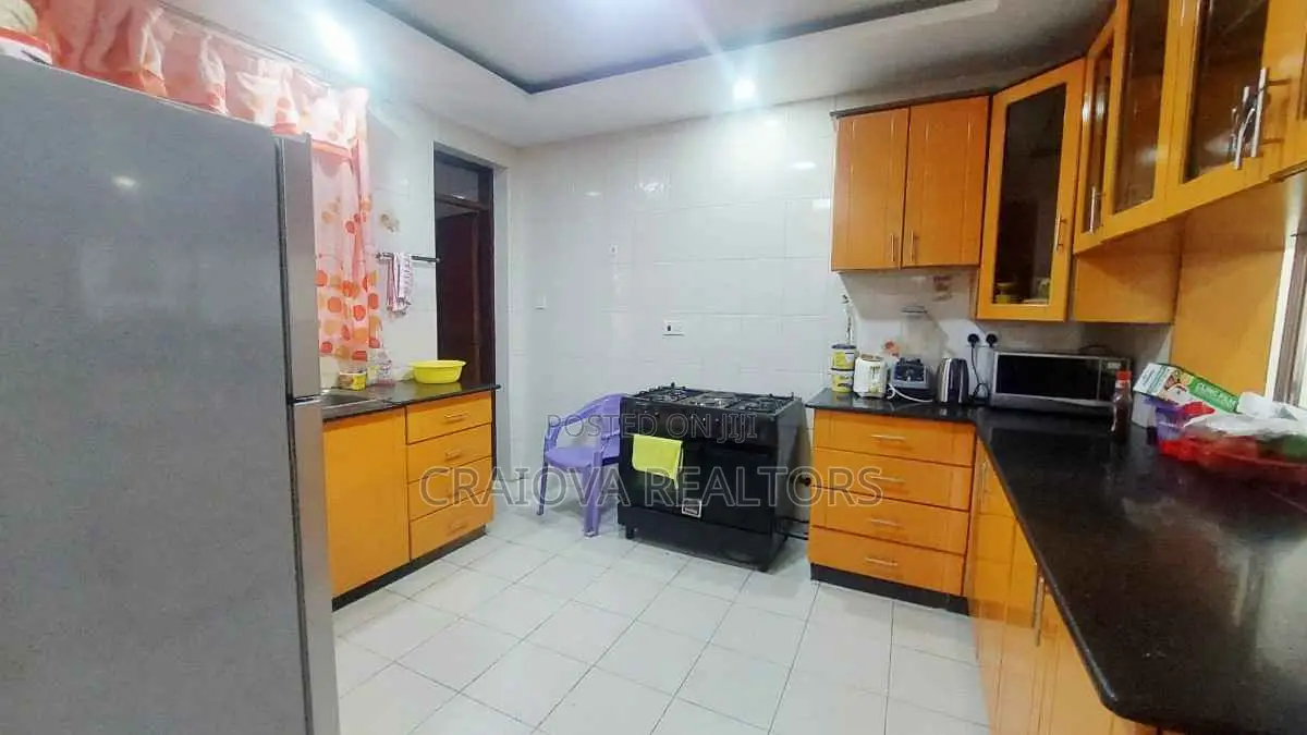 4bdrm Apartment in Valley Arcade for sale