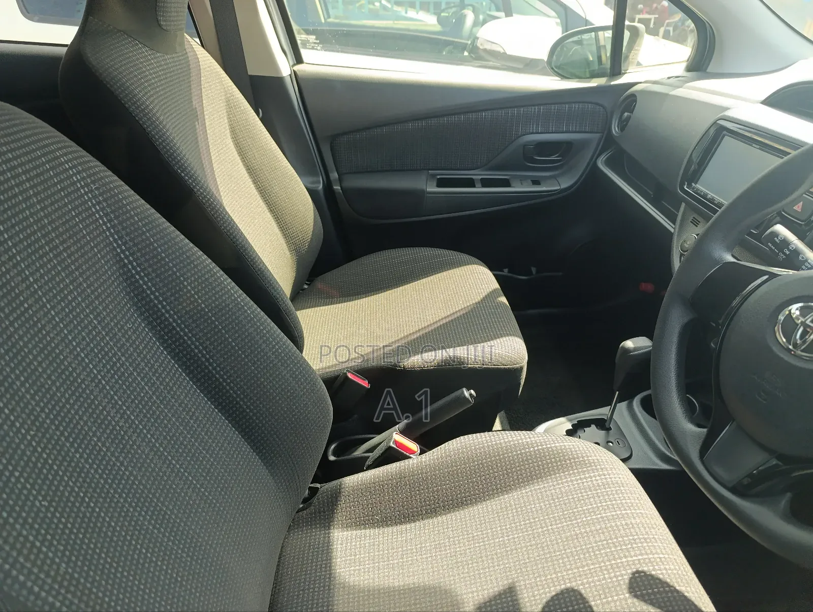 Toyota Vitz 1.5 FWD Hybrid 5dr 2019 Silver