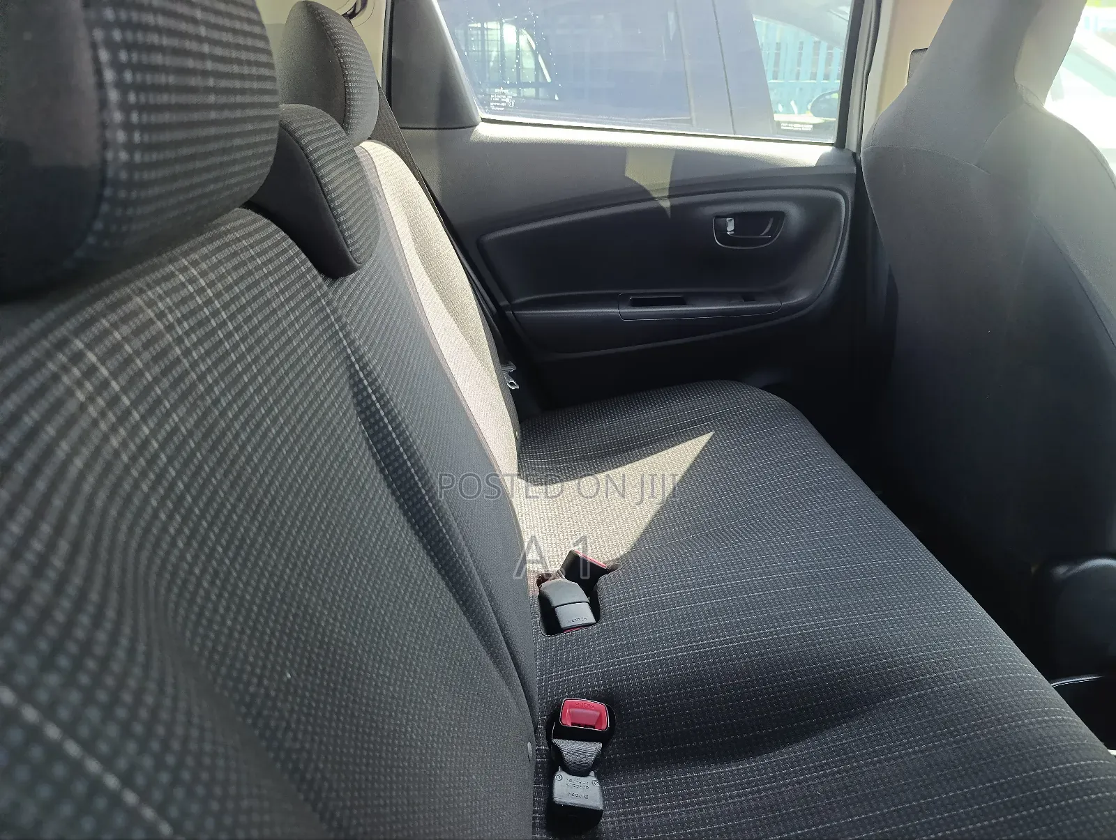 Toyota Vitz 1.5 FWD Hybrid 5dr 2019 Silver