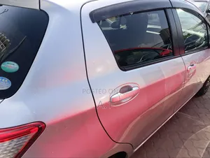Toyota Vitz 1.5 FWD Hybrid 5dr 2019 Silver
