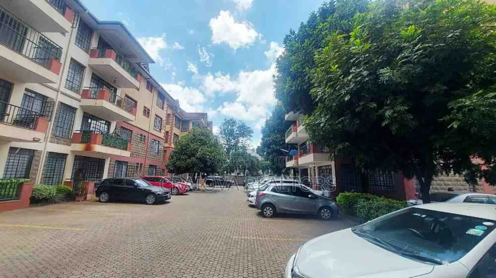 4bdrm Apartment in Valley Arcade for sale