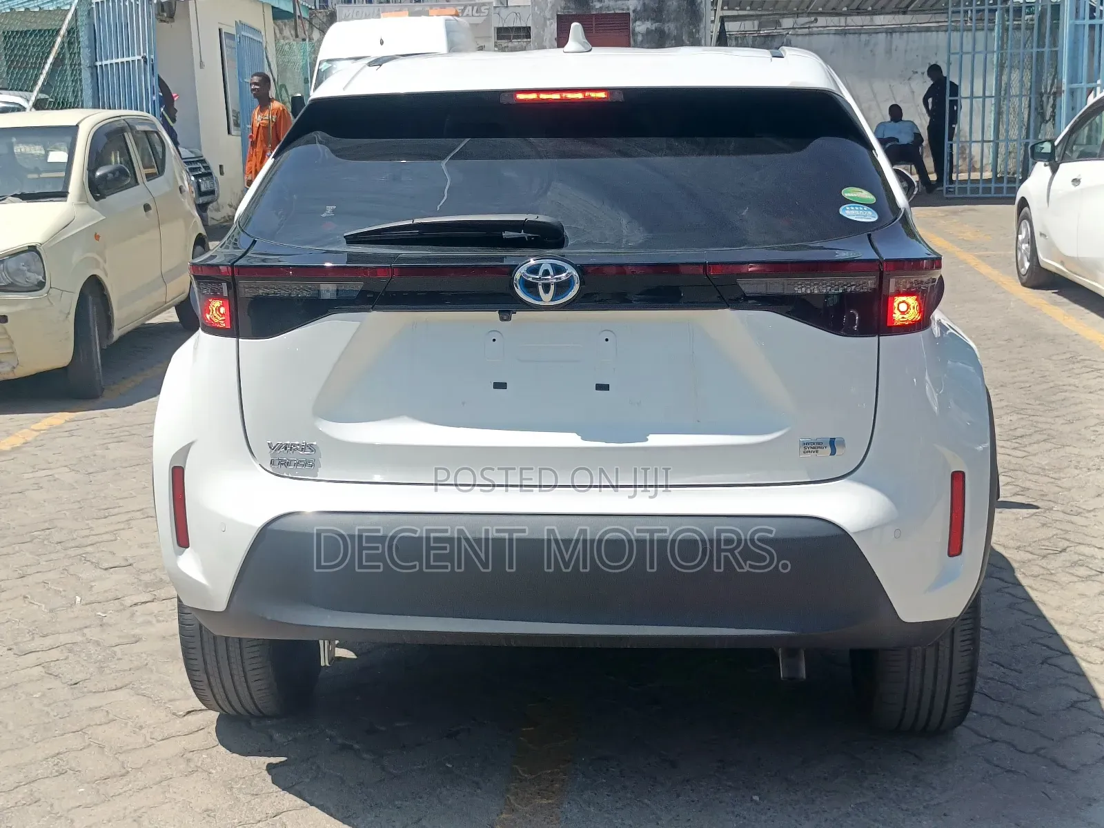 Toyota Yaris 1.5 Sedan XLE 2020 White