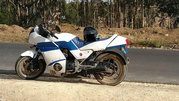 Suzuki GSX-R 1987 - main view