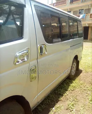 Toyota HiAce 2008 Silver