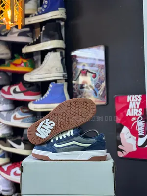 Vans Hyaline.