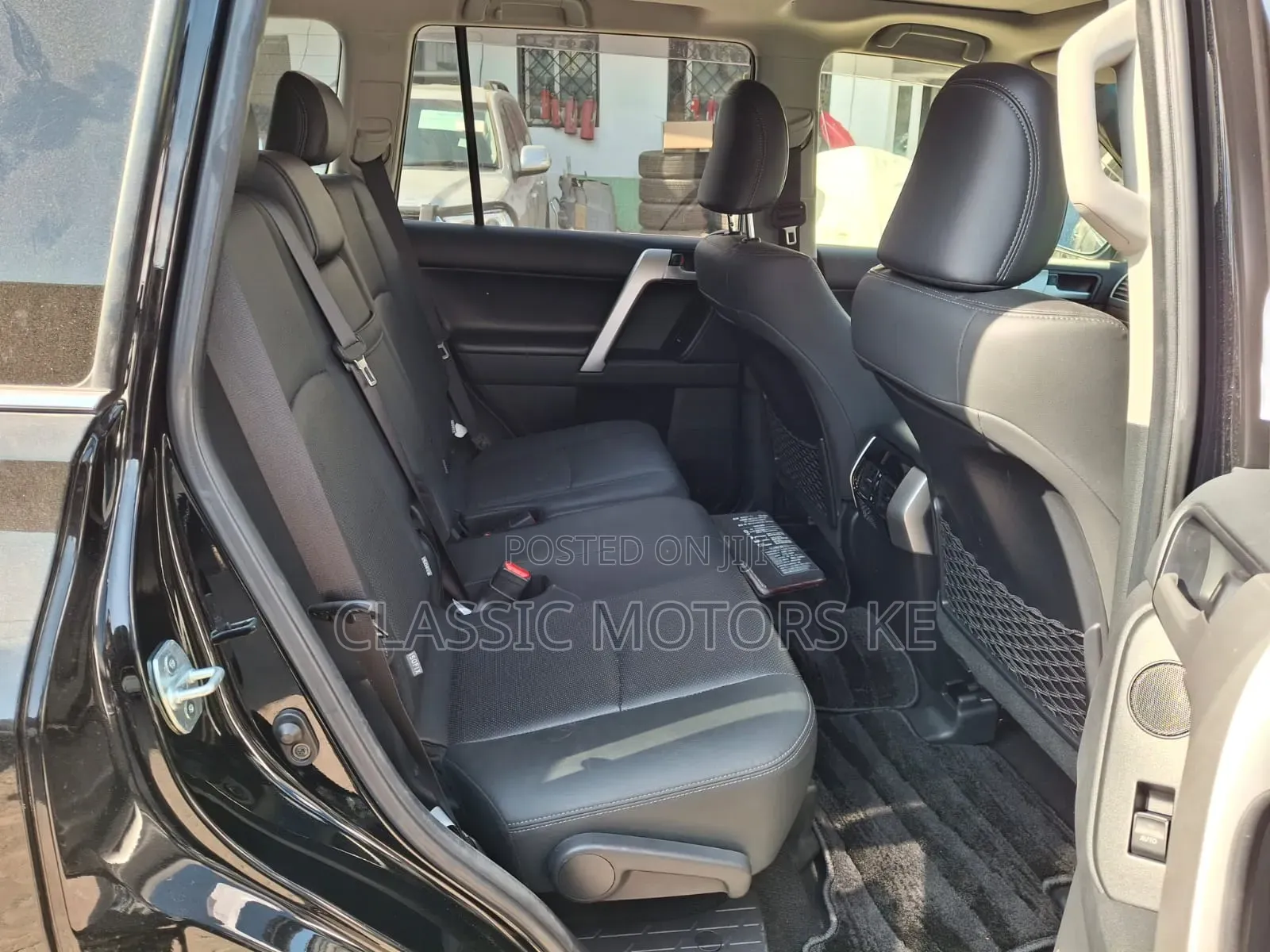 Toyota Land Cruiser Prado Kakadu 2020 Black