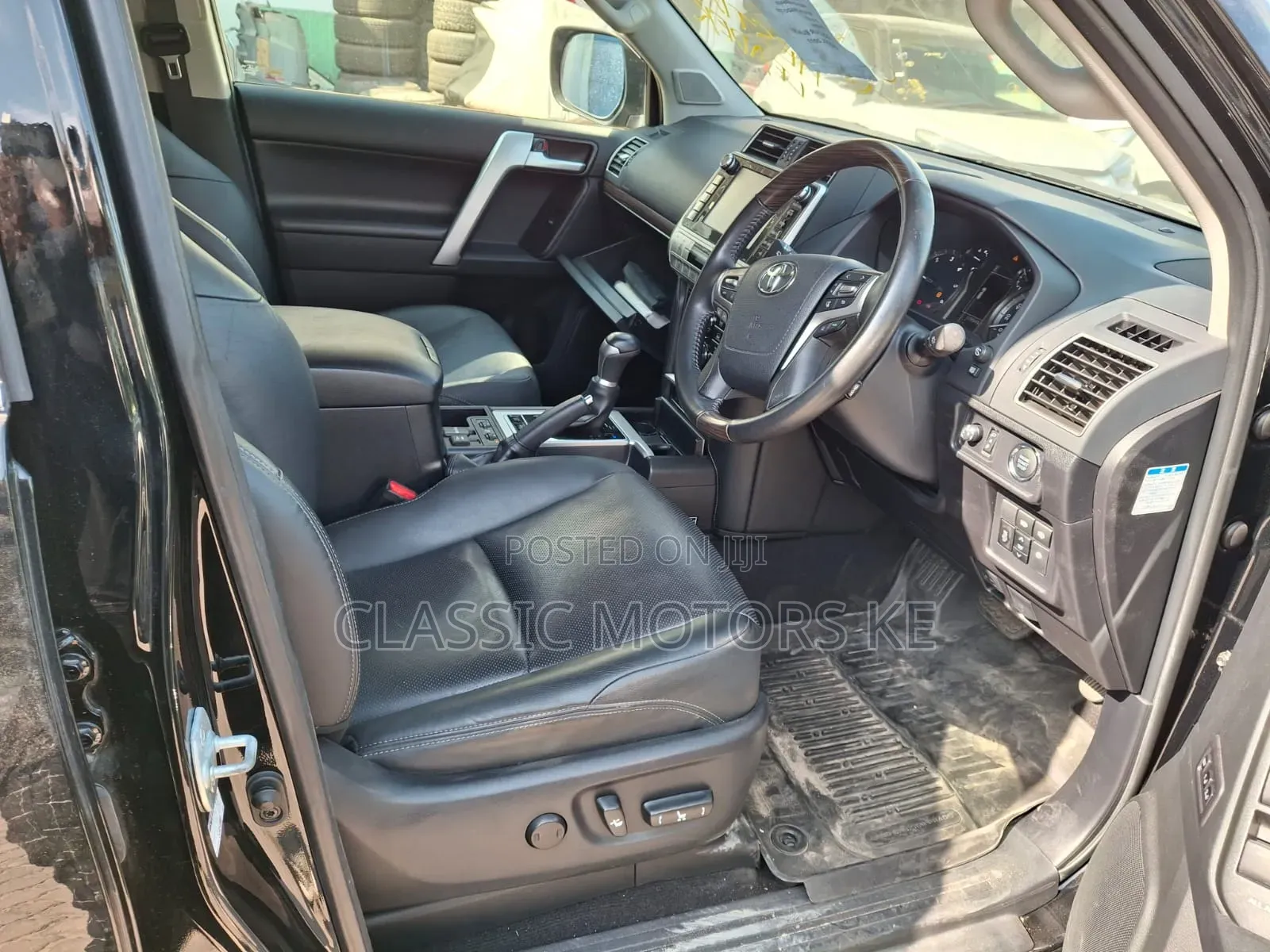 Toyota Land Cruiser Prado Kakadu 2020 Black