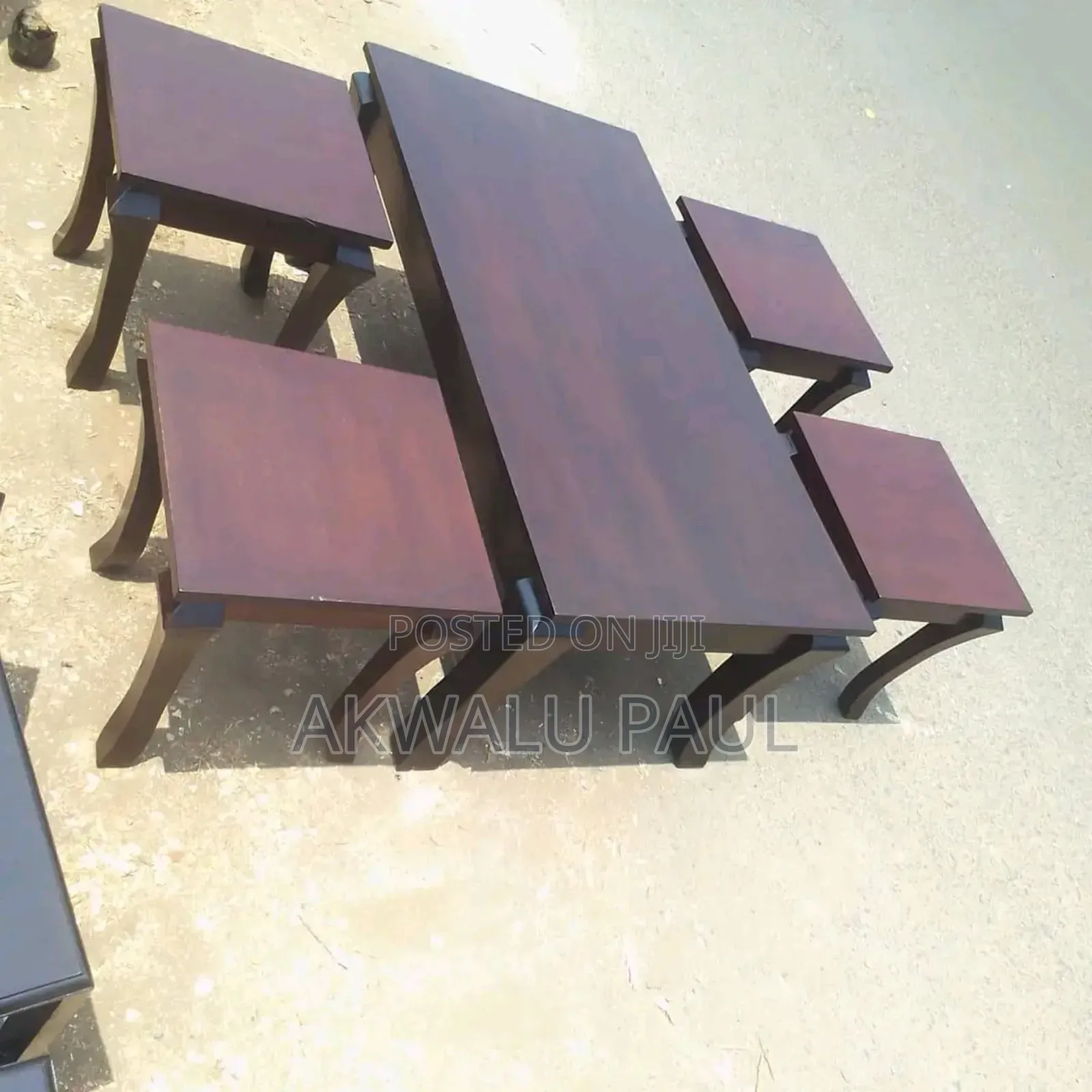 Coffee Table With Four Stools
