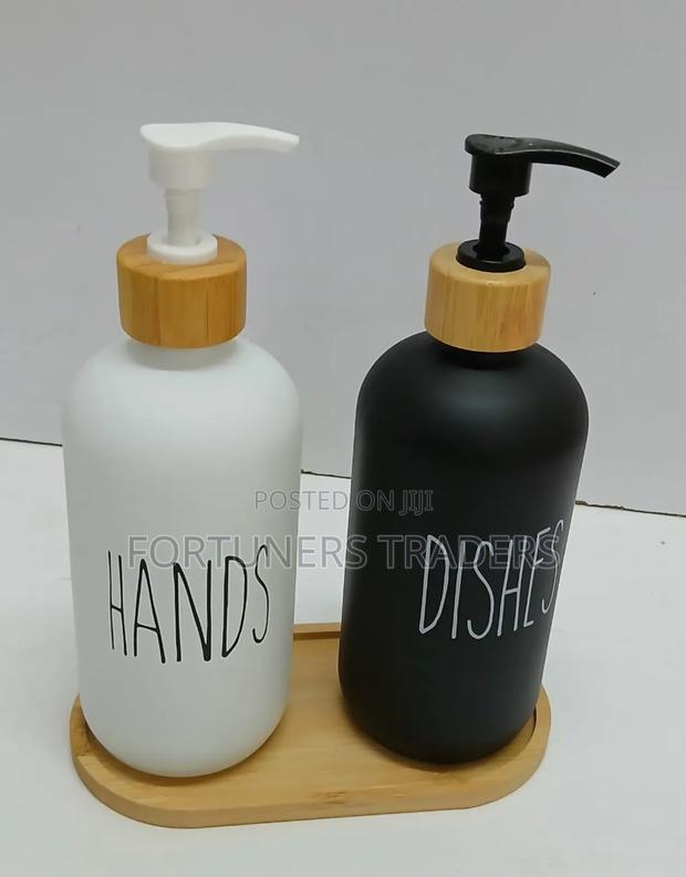 Hands and Dishes Dispenser Set With Stand*