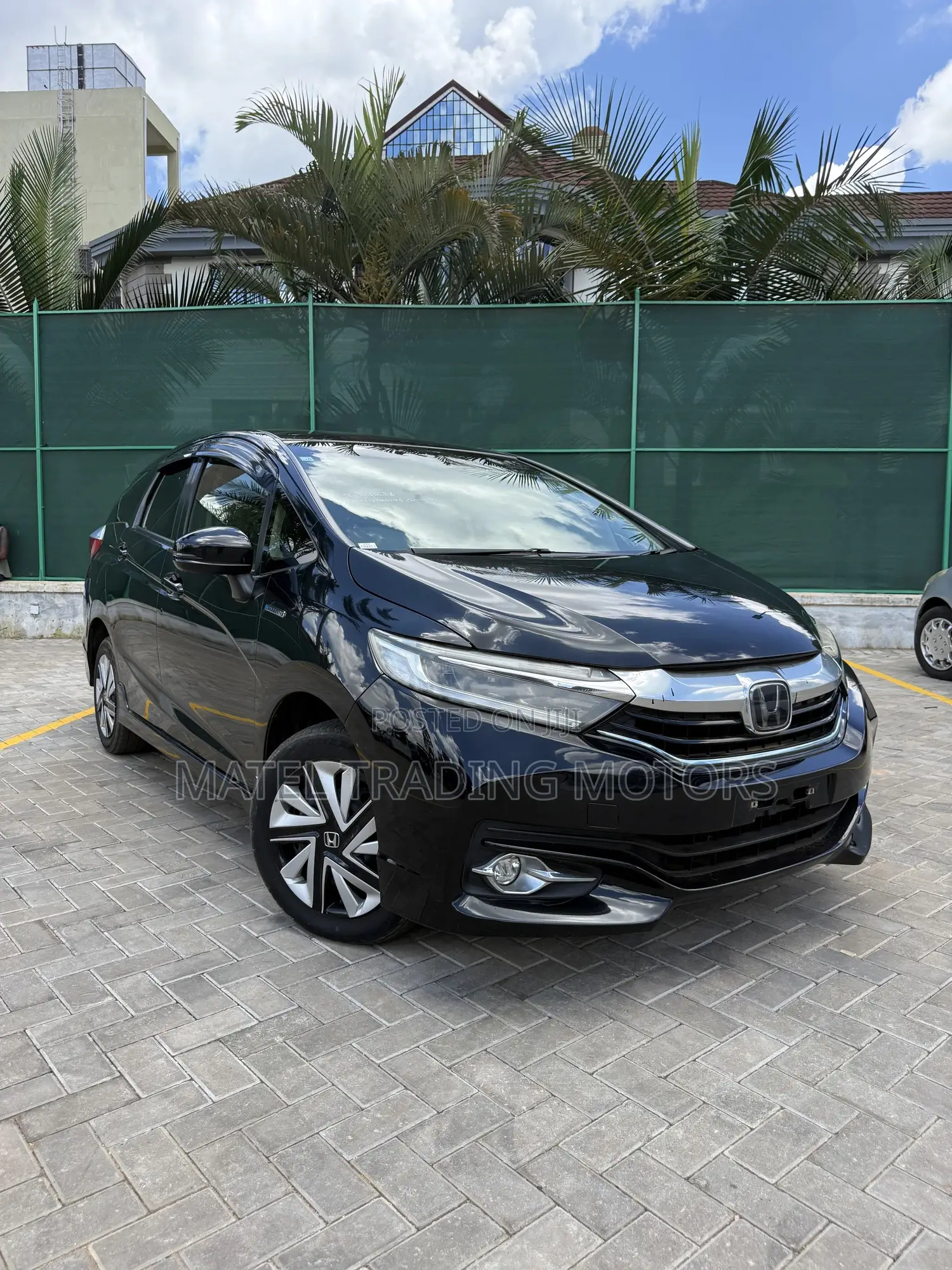 Honda Fit Shuttle 1.5 Hybrid 2WD 2018 Black
