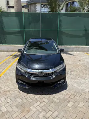 Honda Fit Shuttle 1.5 Hybrid 2WD 2018 Black