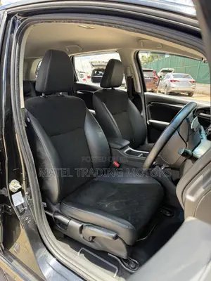 Honda Fit Shuttle 1.5 Hybrid 2WD 2018 Black