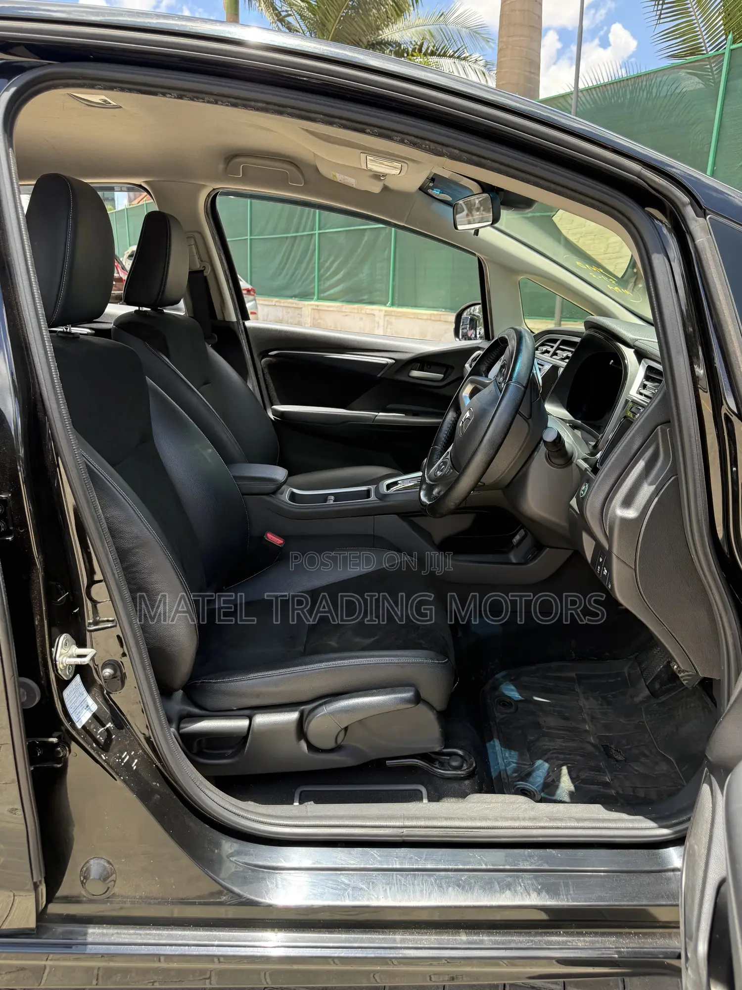 Honda Fit Shuttle 1.5 Hybrid 2WD 2018 Black