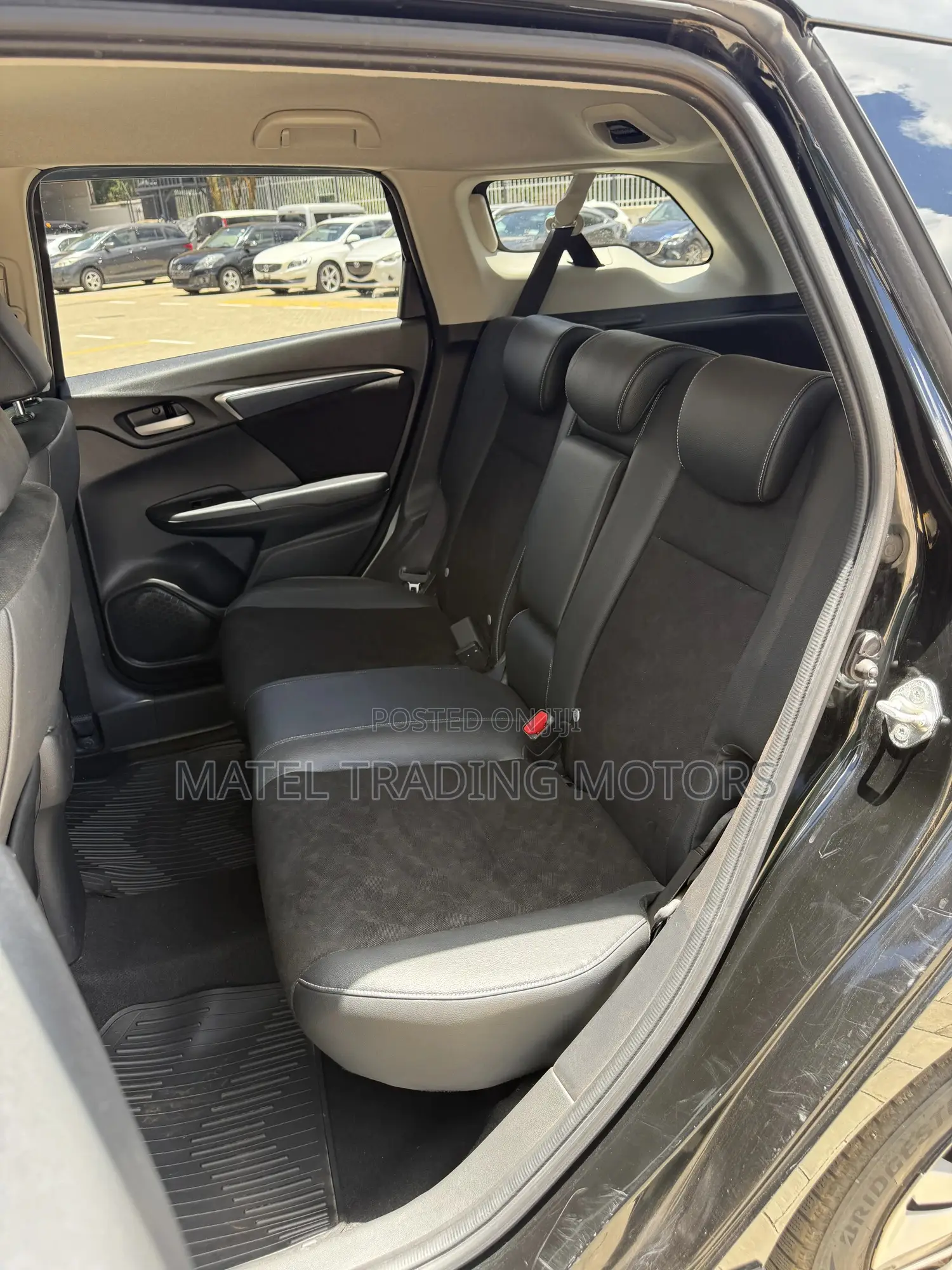 Honda Fit Shuttle 1.5 Hybrid 2WD 2018 Black