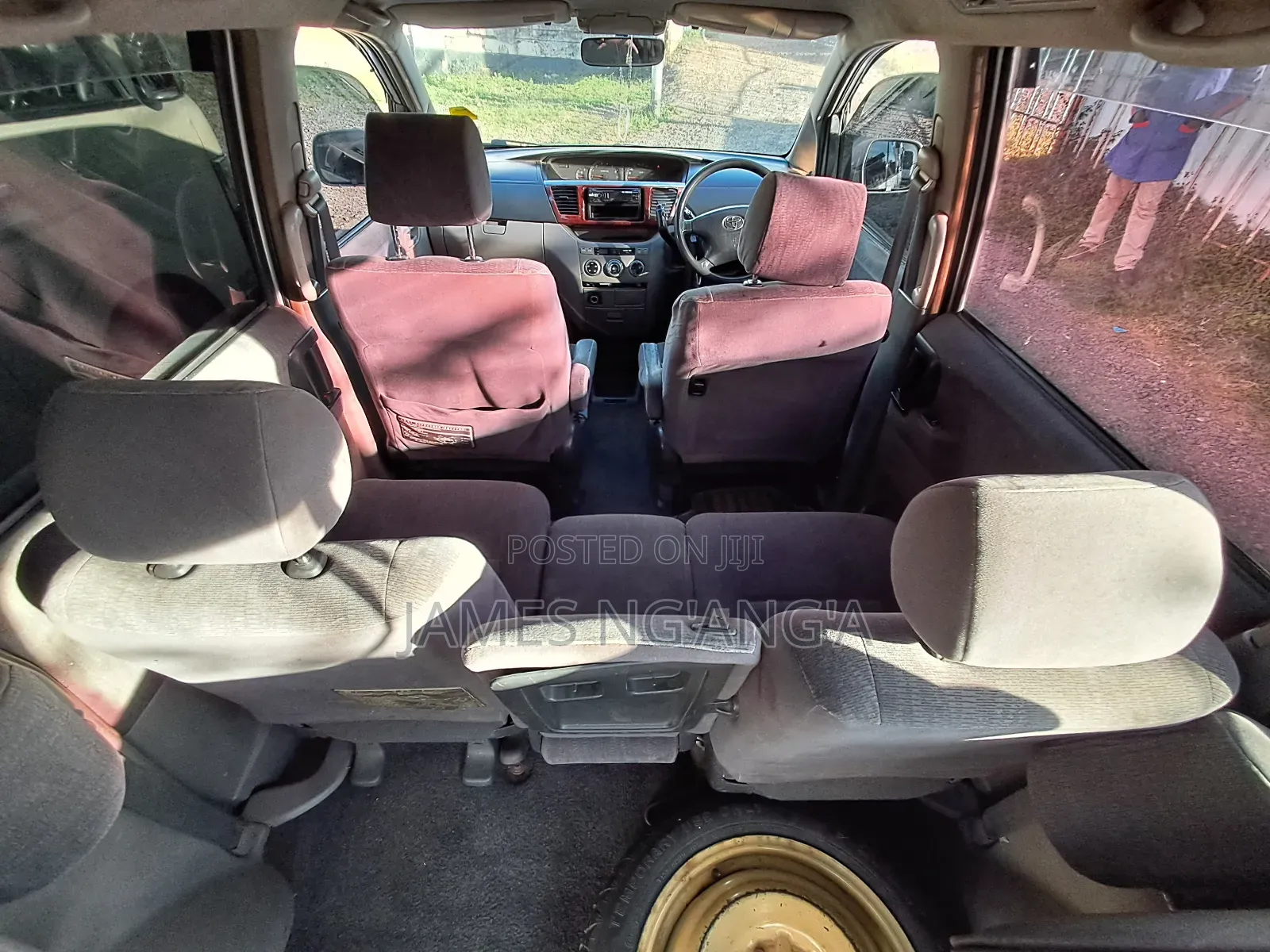 Toyota Noah 2004 Silver