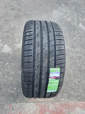 285/40 R22 Yusta Tyres (Highway)