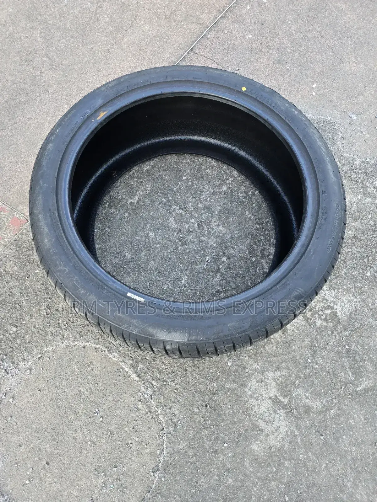 285/40 R22 Yusta Tyres (Highway)