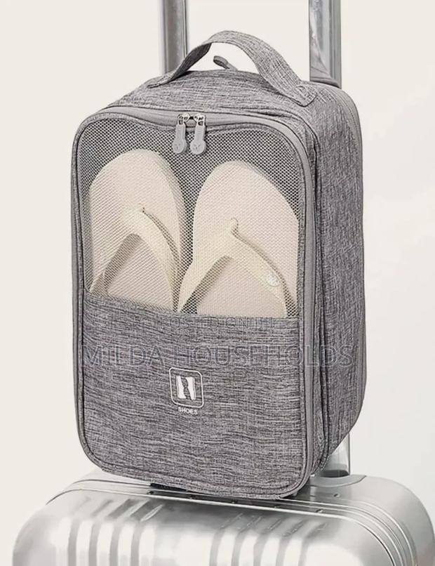 Waterproof Travel Shoe Bag - thumbnail 2