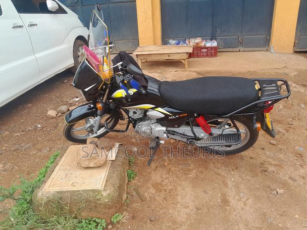 TVS HLX Plus ES 2025 Black