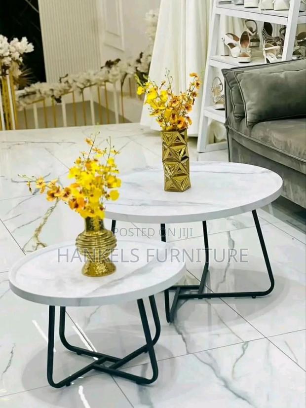 Coffee Table Round Two in One – Space‐Saving Living Room Solution