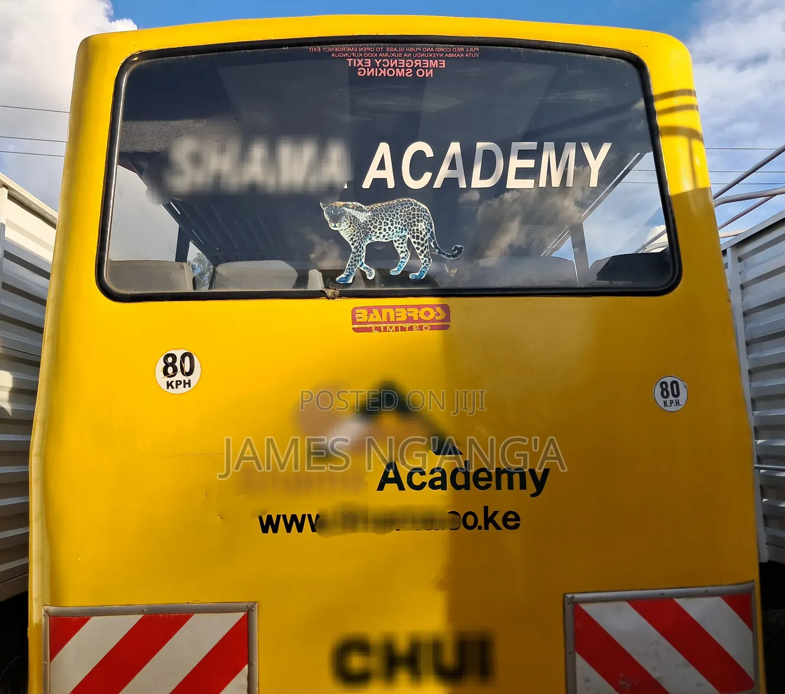Isuzu Executive Bus 2008 Yellow