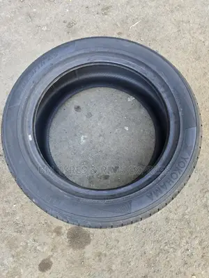 225 /50 R17 Yokohama Tyres (Japan) Bluearth.