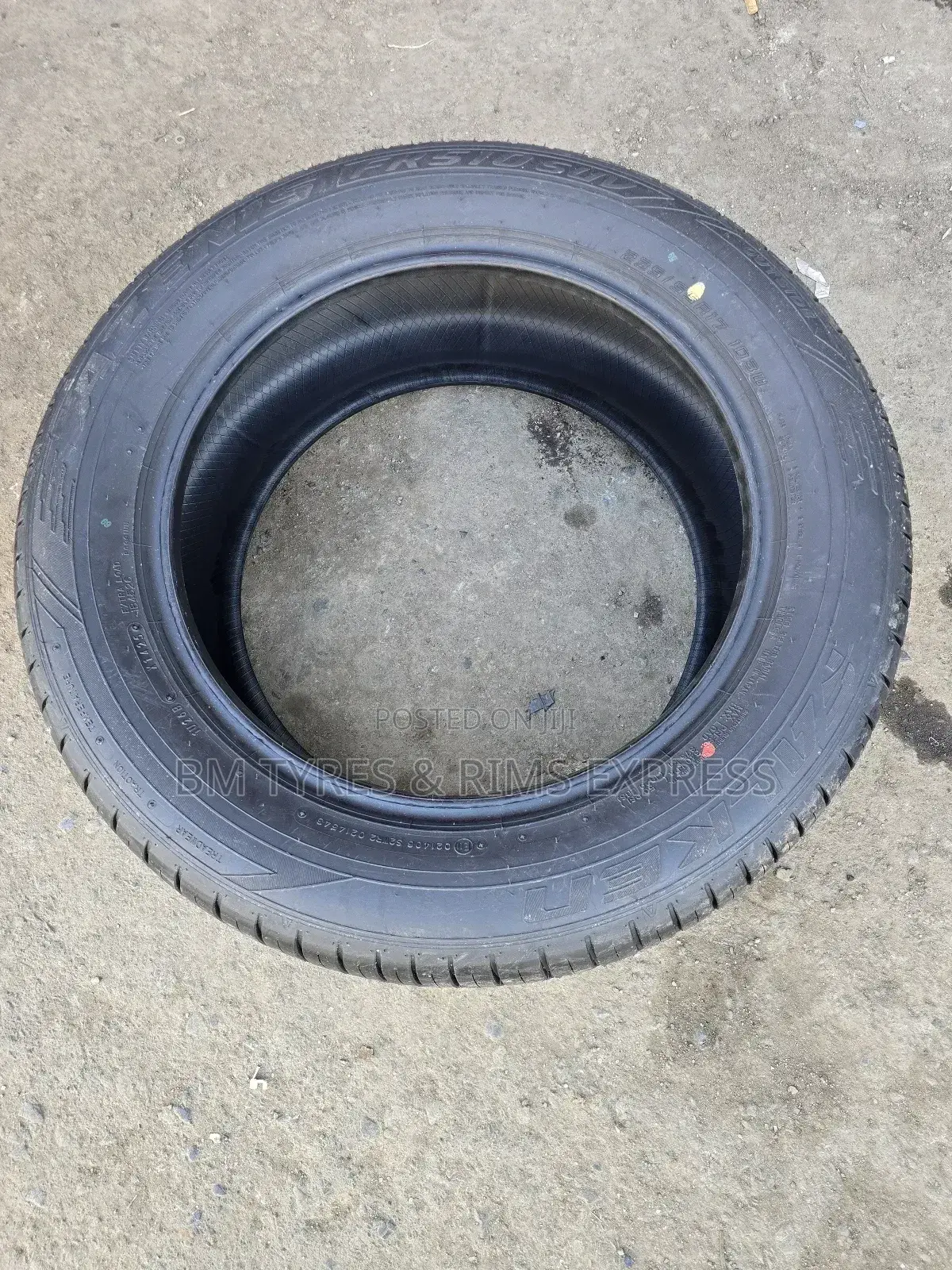 235 /55 R17 Falken (Japan) 510
