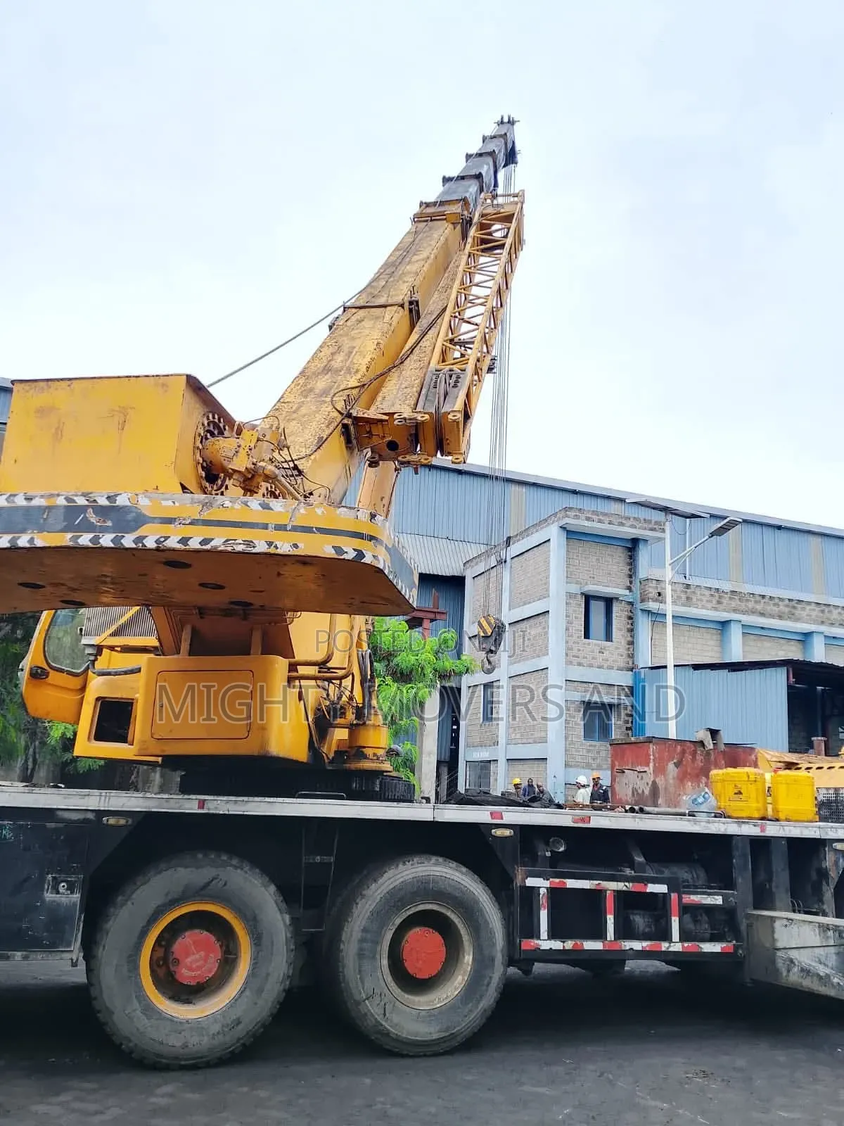 Logistics Cranes Are Available for Industrial Lifting Services