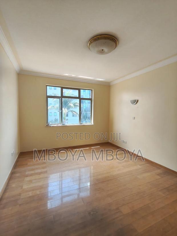 3bdrm Apartment in Parklands for rent - thumbnail 4