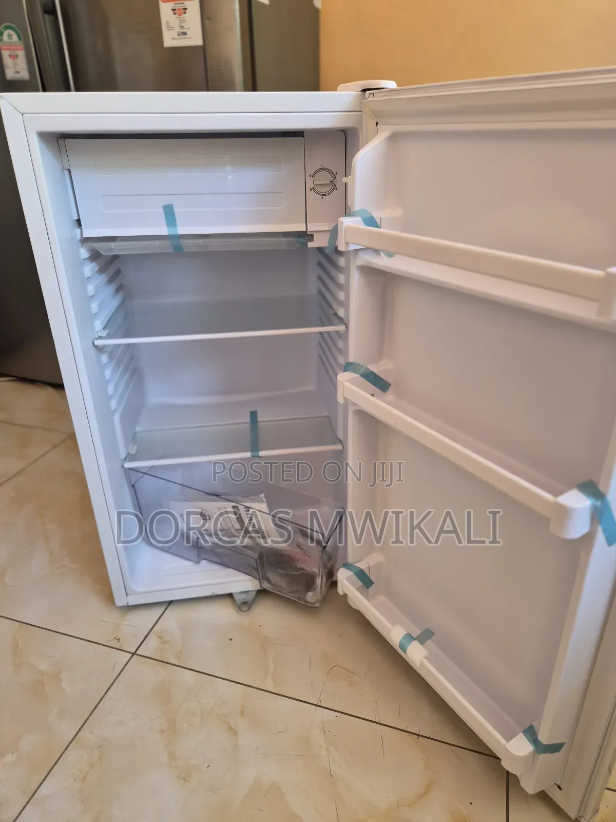 Hinnovola Solar Fridge Freezer / 90l