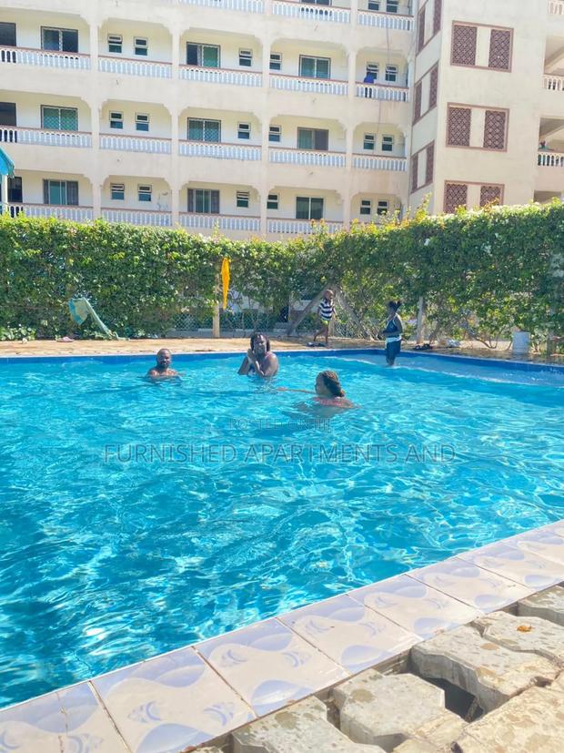 Fully Furnished Airbnb 2 3besdroons in Bamburi Monbasa