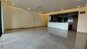 4bdrm Apartment in Parklands/Highridge for sale