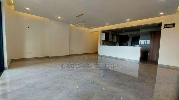 4bdrm Apartment in Parklands/Highridge for sale