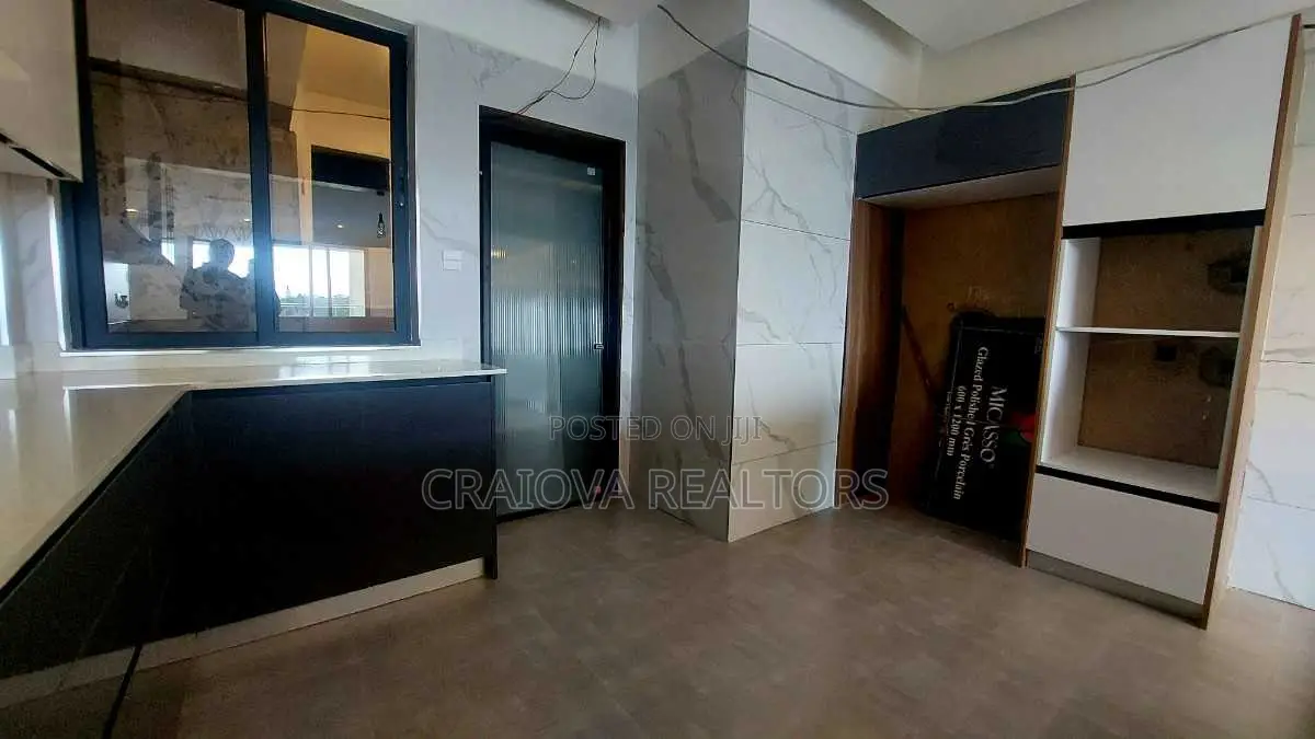 4bdrm Apartment in Parklands/Highridge for sale