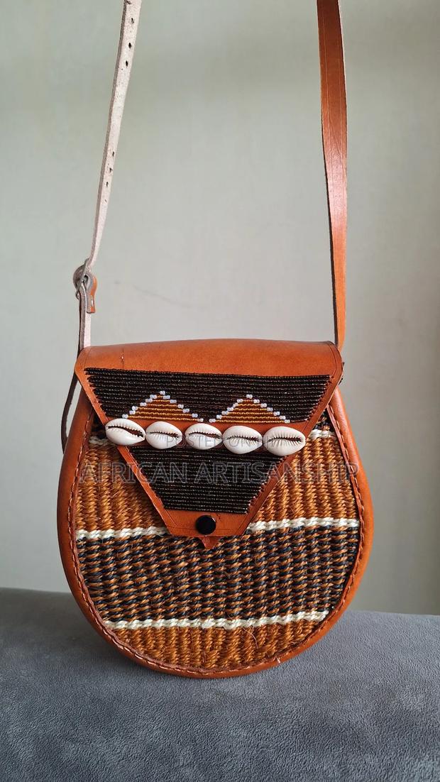 Vintage Woven Sisal Bags - thumbnail 5